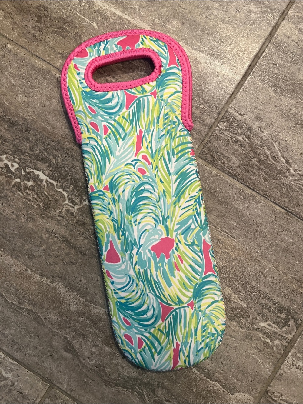 Lilly Pulitzer Shell & Storm Wine Bottle Holder